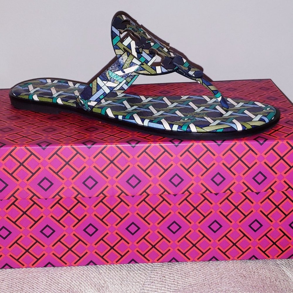 NEW Tory Burch Miller Welt Tumbled Leather Sandal-Navy Caning Logo Combo